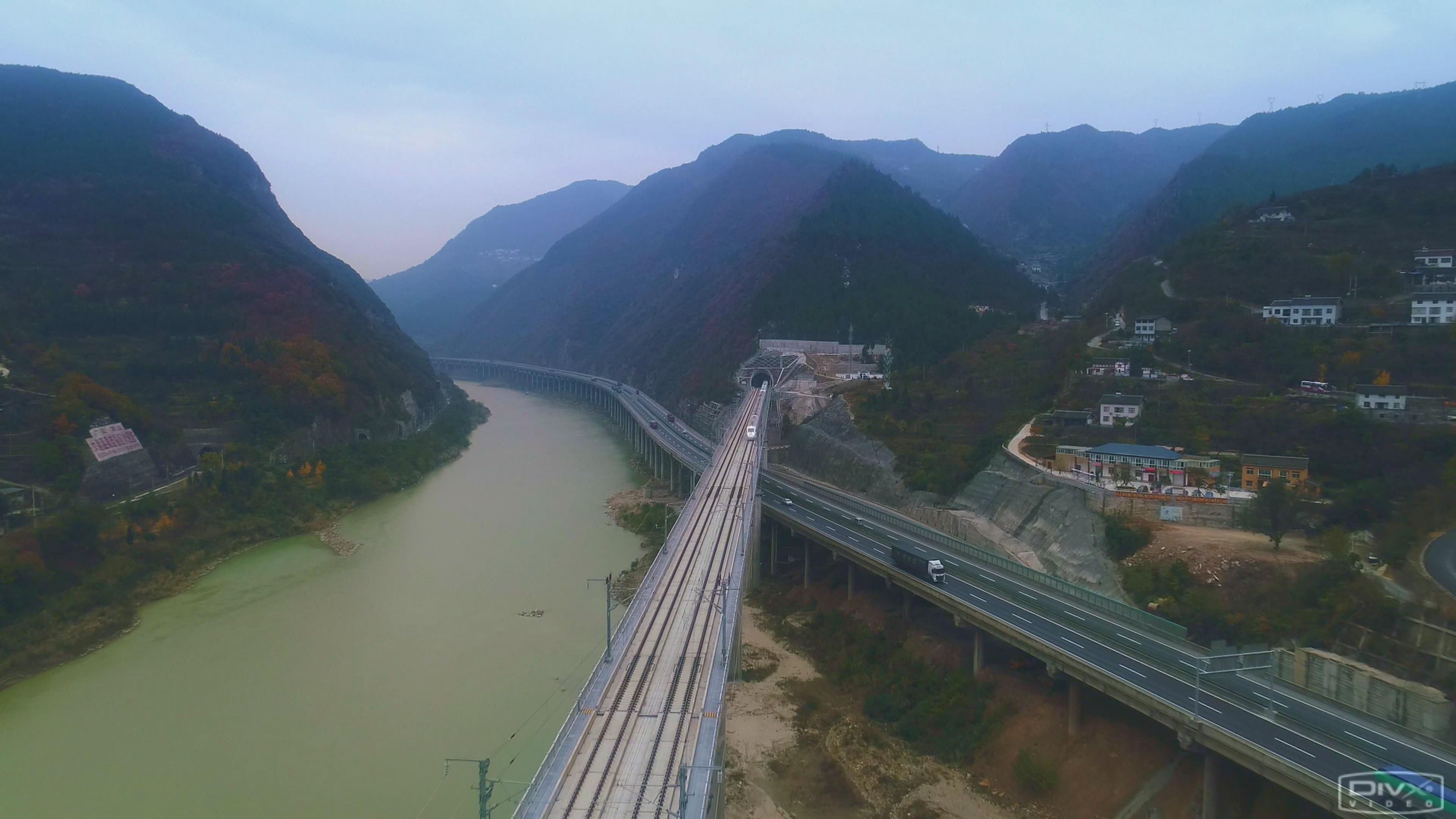 西成高铁沿途风景图片