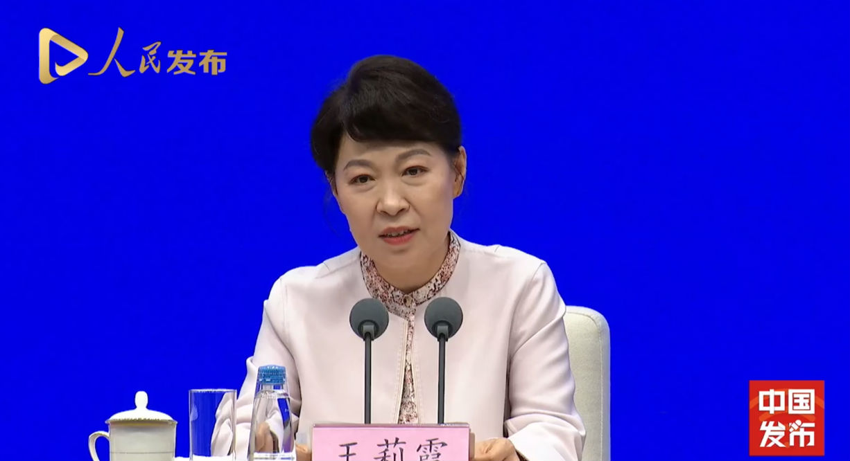 内蒙古自治区主席王莉霞:十年来,全区累计造林,种草